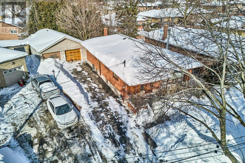 52 Bainhart Crescent, Toronto, Ontario  M1H 2R3 - Photo 4 - E12749324