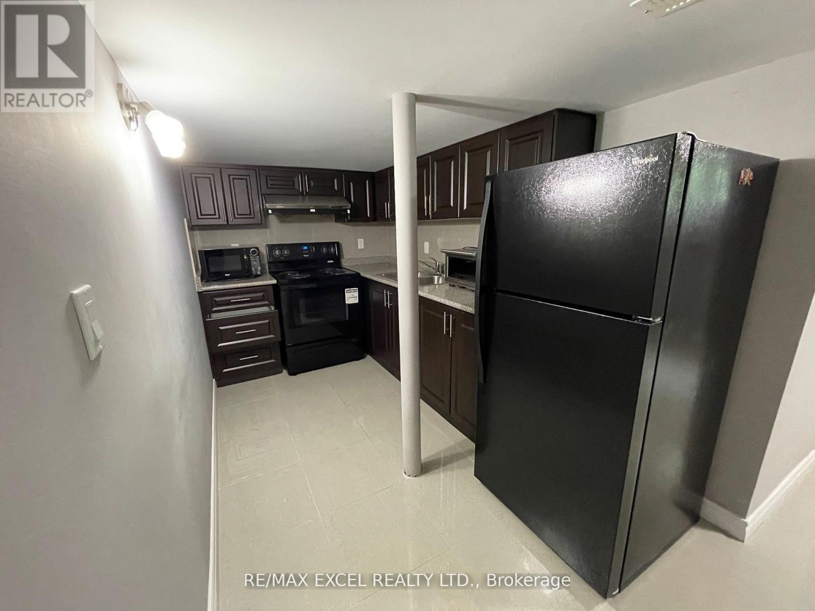 32 Todd Road, Toronto, Ontario  M1S 2J9 - Photo 5 - E12749360