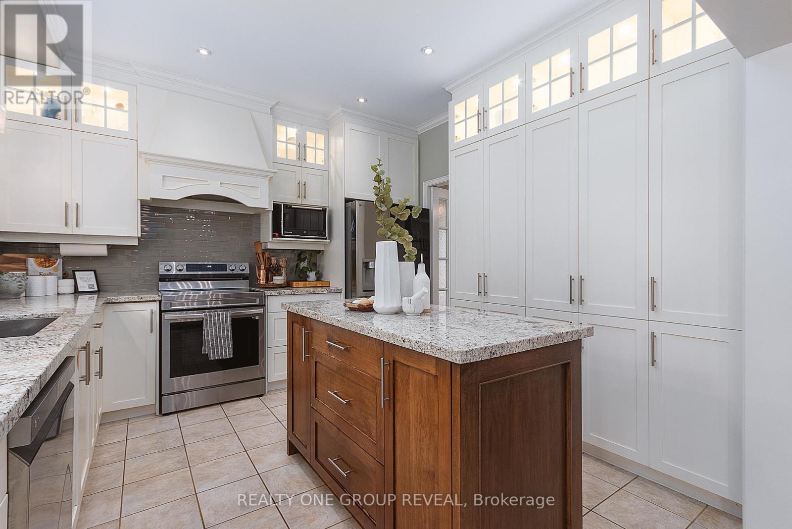 11 Nettle's Court, Whitby, Ontario  L1P 1L5 - Photo 11 - E12749406