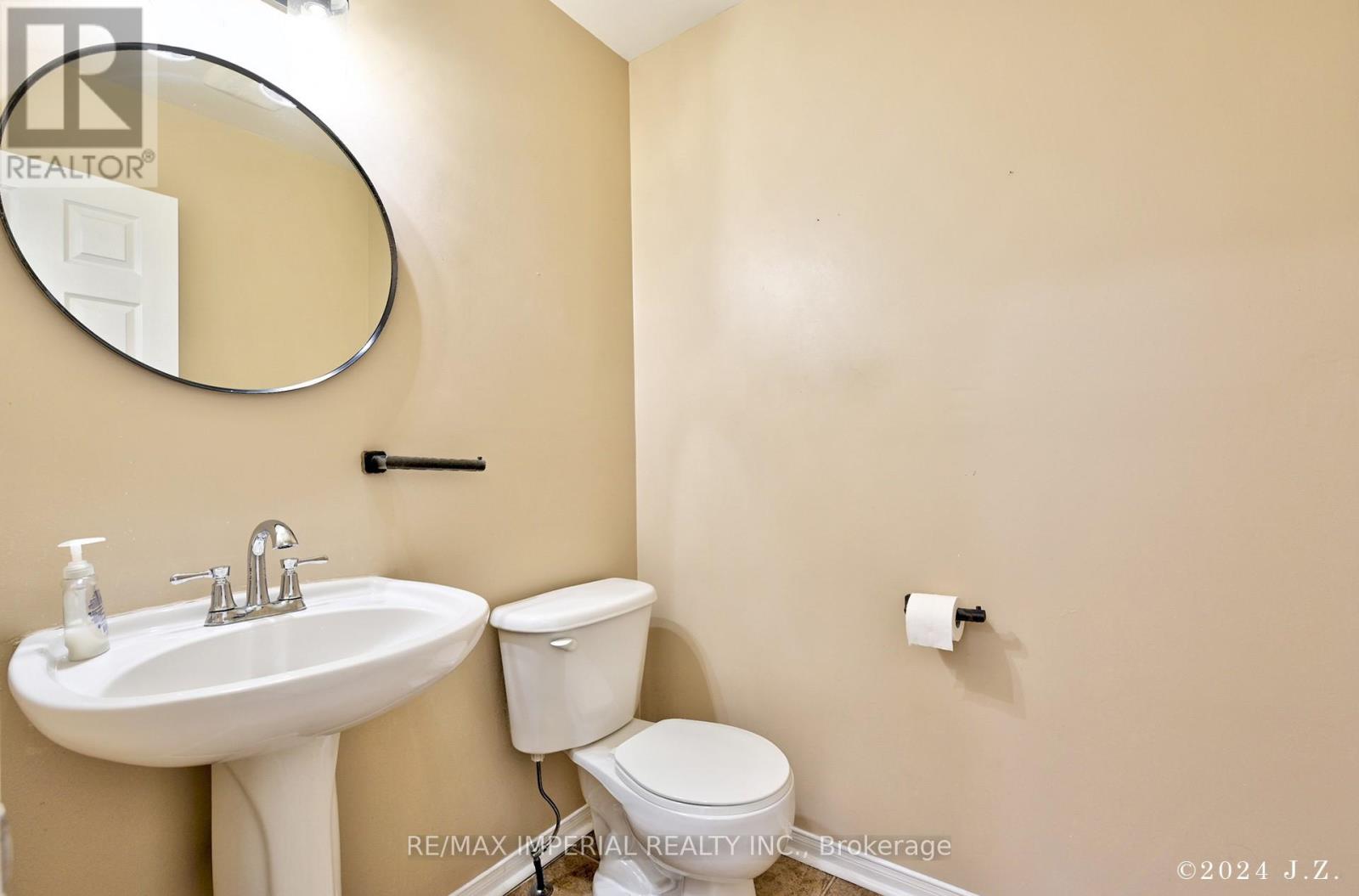 1188 Stire Street, Oshawa, Ontario  L1K 0G5 - Photo 4 - E12749410