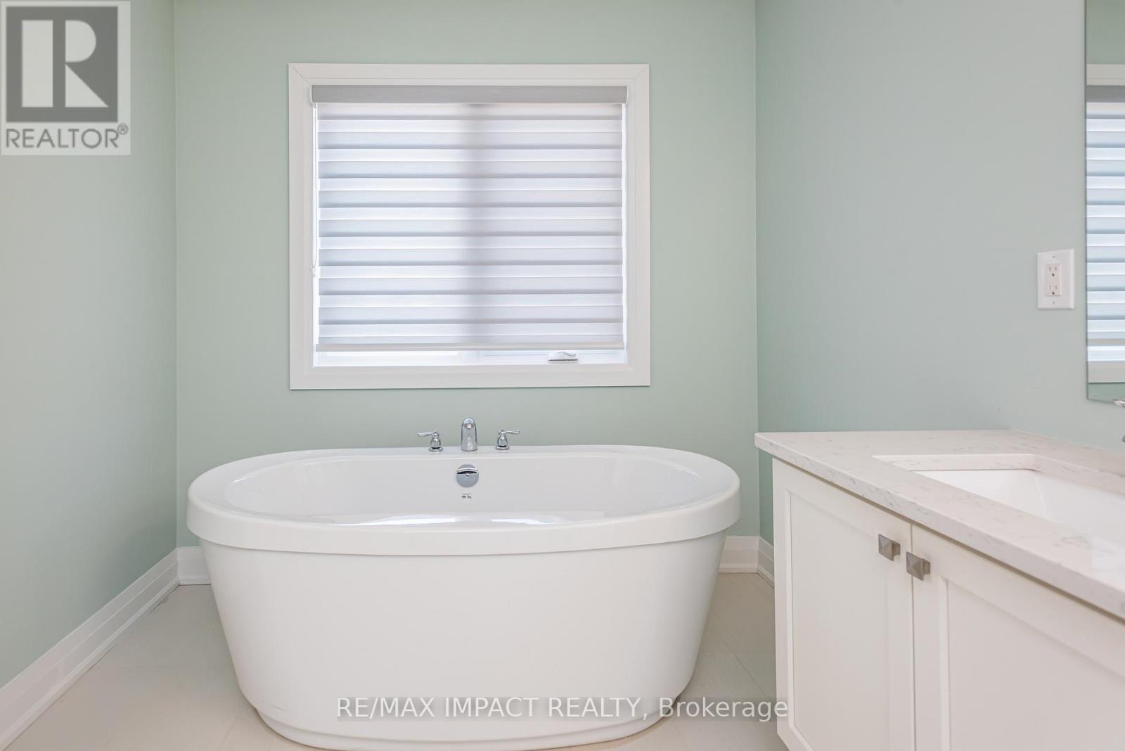 11 Larkin Lane, Clarington, Ontario  L1C 4A7 - Photo 35 - E12749506