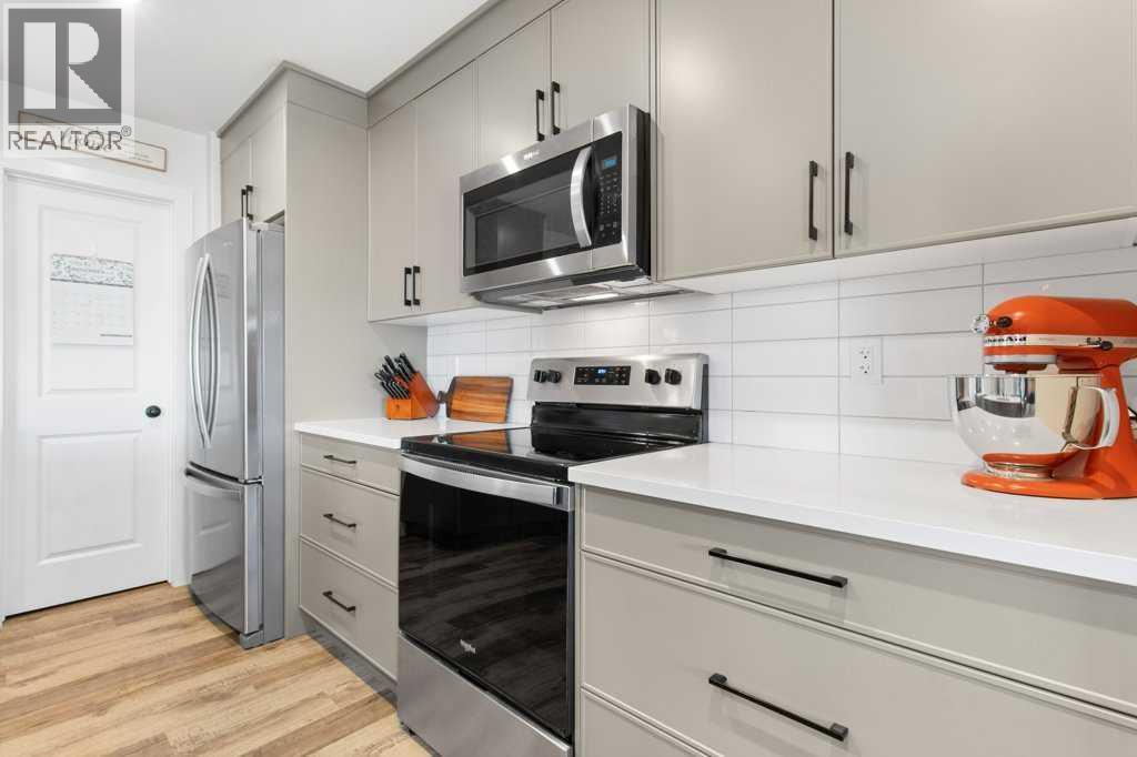 16 Trinity Street, Lacombe, Alberta  T4L 0L1 - Photo 12 - A2283329