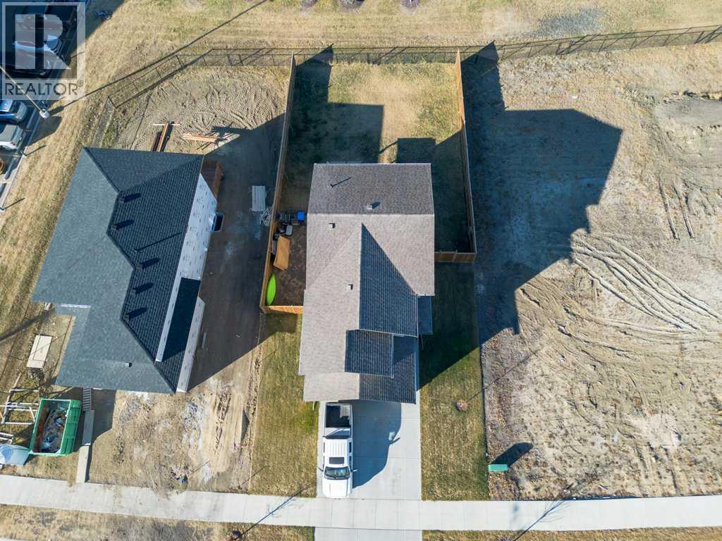 16 Trinity Street, Lacombe, Alberta  T4L 0L1 - Photo 3 - A2283329