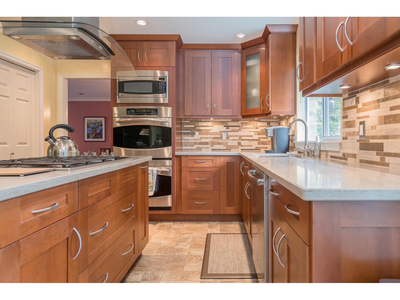 2572 204 Street, Langley, British Columbia  V2Z 2B6 - Photo 15 - R3085285