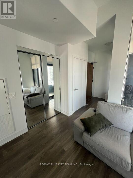 1907 - 2920 Hwy7 Road, Vaughan, Ontario  L4K 0P4 - Photo 3 - N12749404