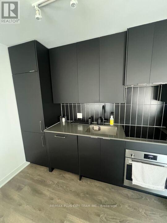 1907 - 2920 Hwy7 Road, Vaughan, Ontario  L4K 0P4 - Photo 8 - N12749404