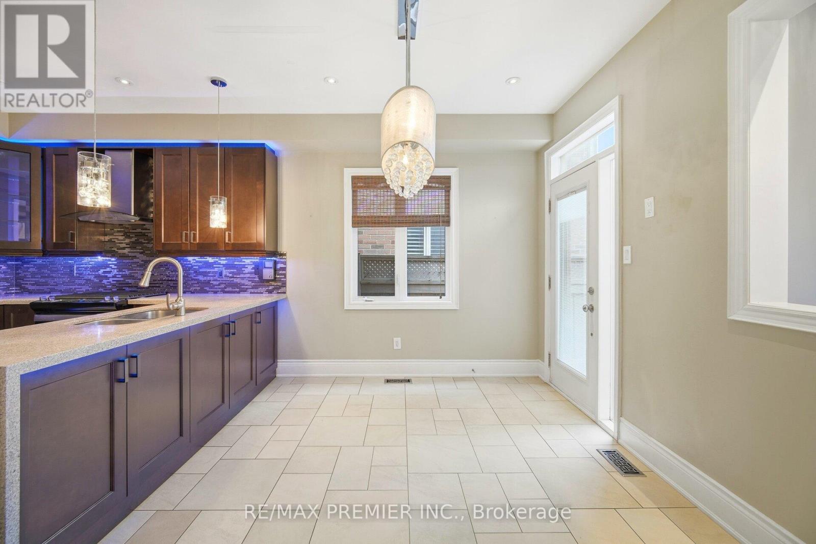 56 Stark Crescent, Vaughan, Ontario  L4H 0J4 - Photo 12 - N12749444