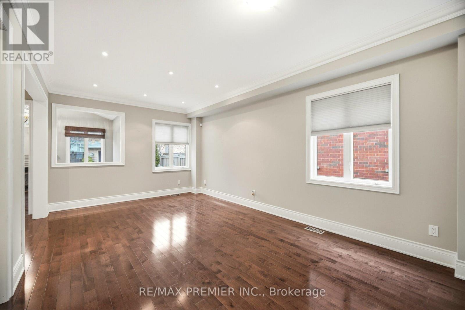 56 Stark Crescent, Vaughan, Ontario  L4H 0J4 - Photo 4 - N12749444