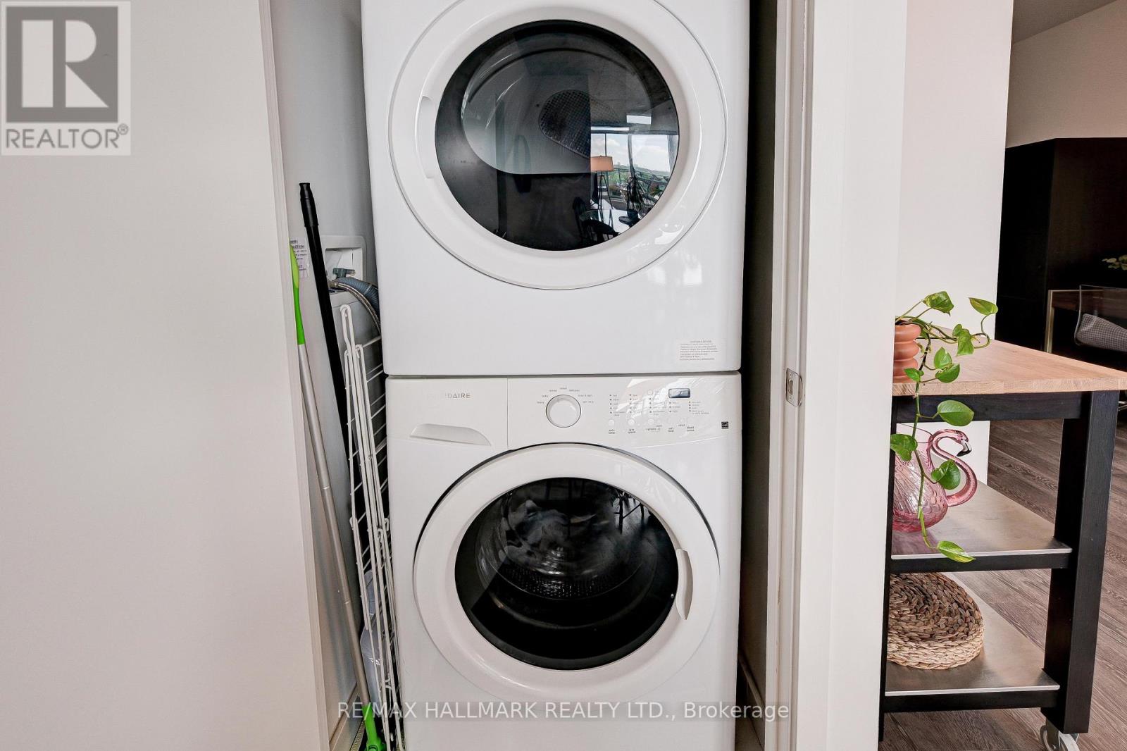 813 - 1238 Dundas Street E, Toronto, Ontario  M4M 0C6 - Photo 17 - E12726776