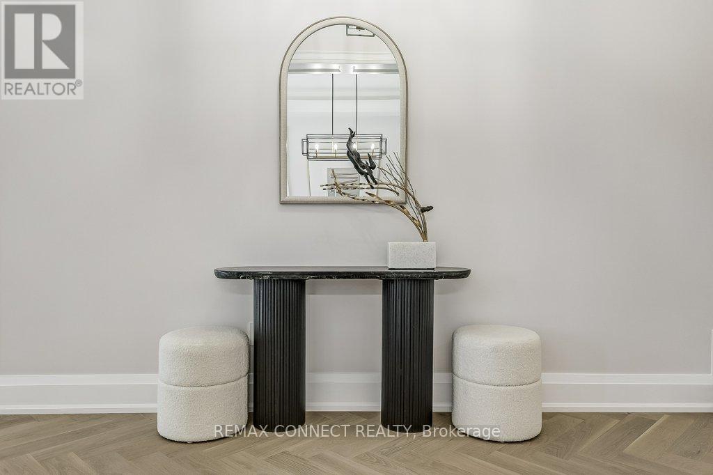 393 Rosebank Road, Pickering, Ontario  L1W 2N3 - Photo 4 - E12469566