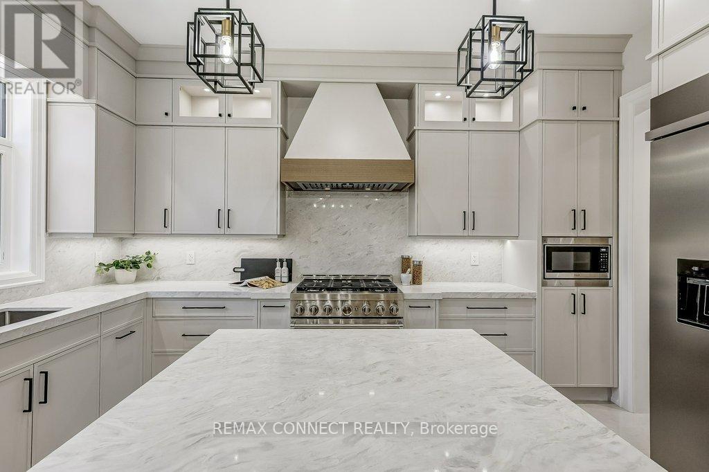 393 Rosebank Road, Pickering, Ontario  L1W 2N3 - Photo 9 - E12469566