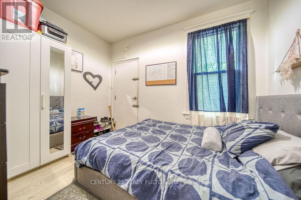 1606 Queen Street W, Toronto, Ontario  M6R 1A8 - Photo 35 - W12748030