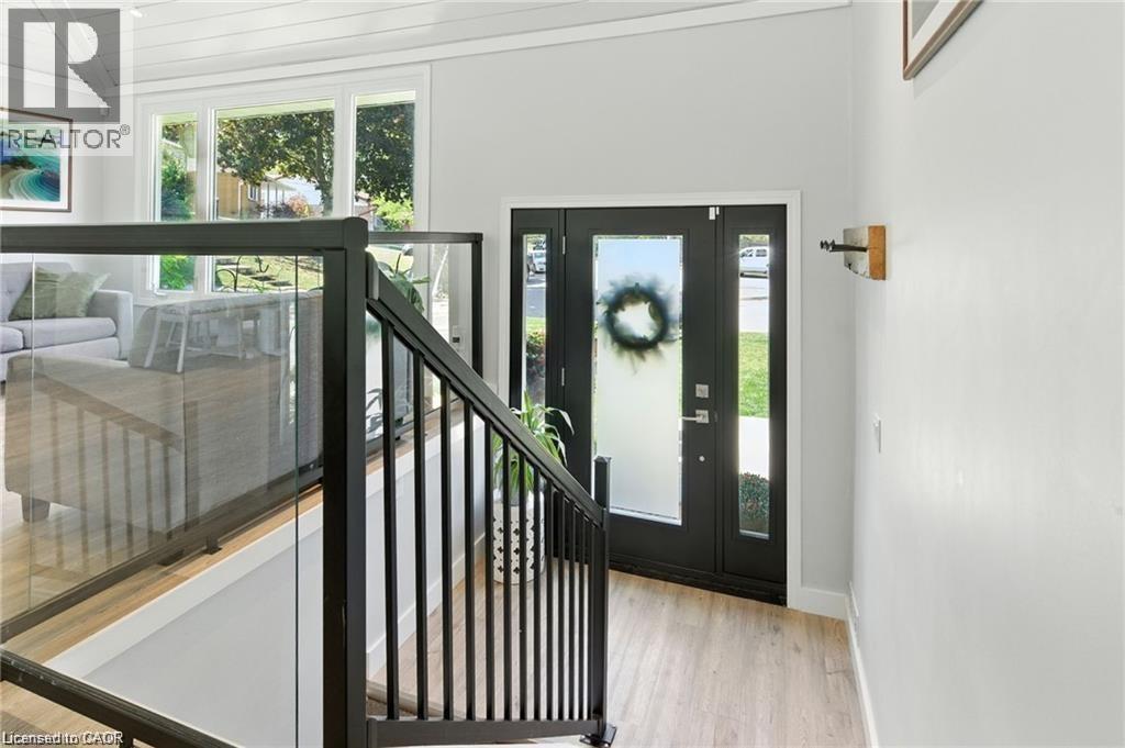 19 Wallace Place, Caledonia, Ontario  N3W 1G4 - Photo 3 - 40801393