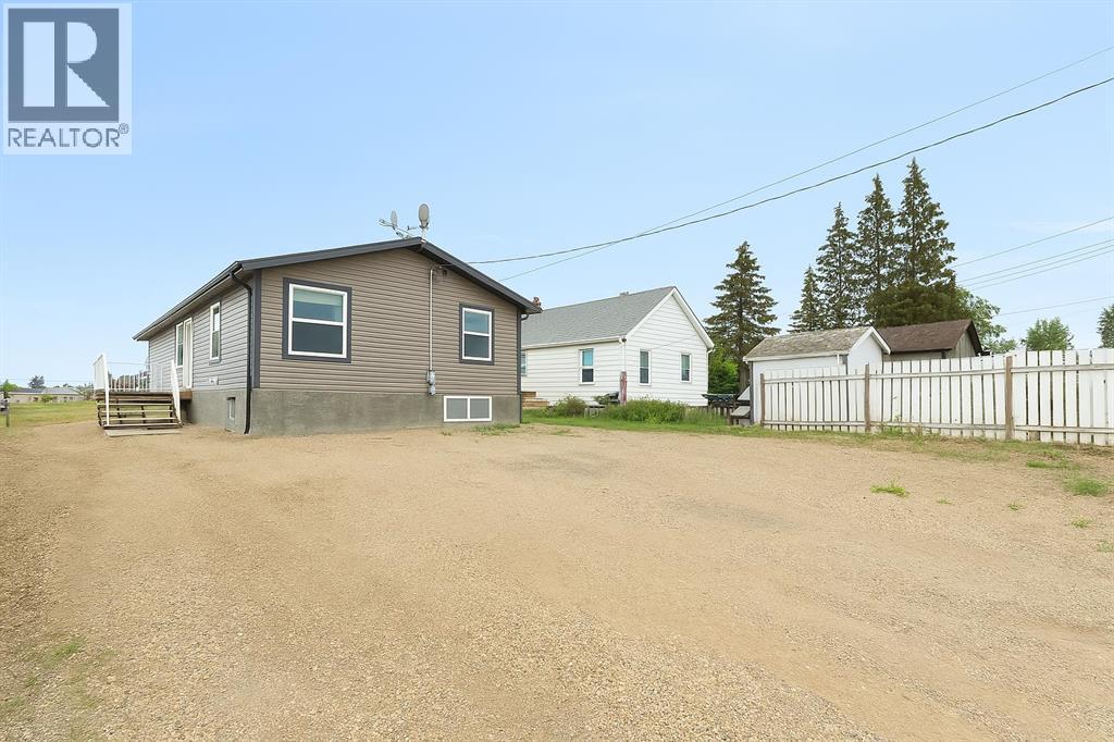 10019 100 Street, Sexsmith, Alberta  T0H 3C0 - Photo 17 - A2187360