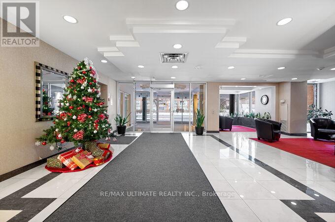 1208 - 300 Webb Drive, Mississauga, Ontario  L5B 3W3 - Photo 3 - W12749276