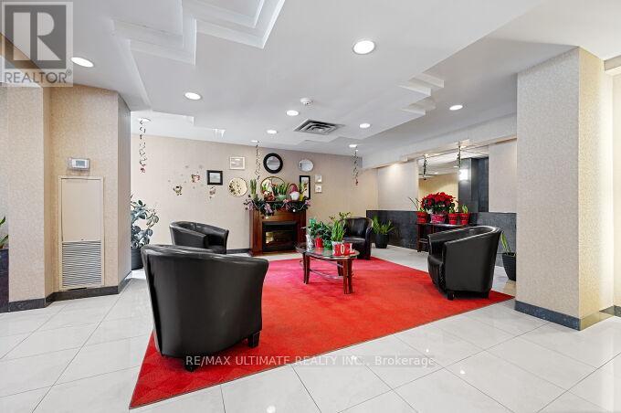 1208 - 300 Webb Drive, Mississauga, Ontario  L5B 3W3 - Photo 4 - W12749276