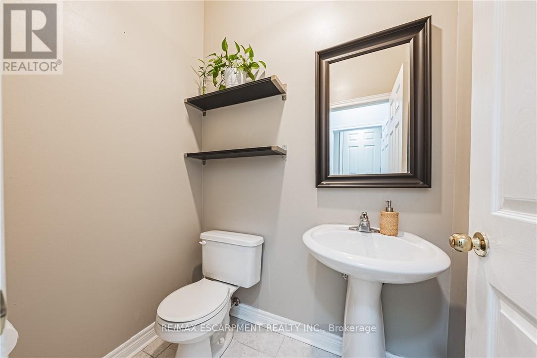 66 Deepcoral Court, Brampton, Ontario  L6V 4P7 - Photo 11 - W12749290