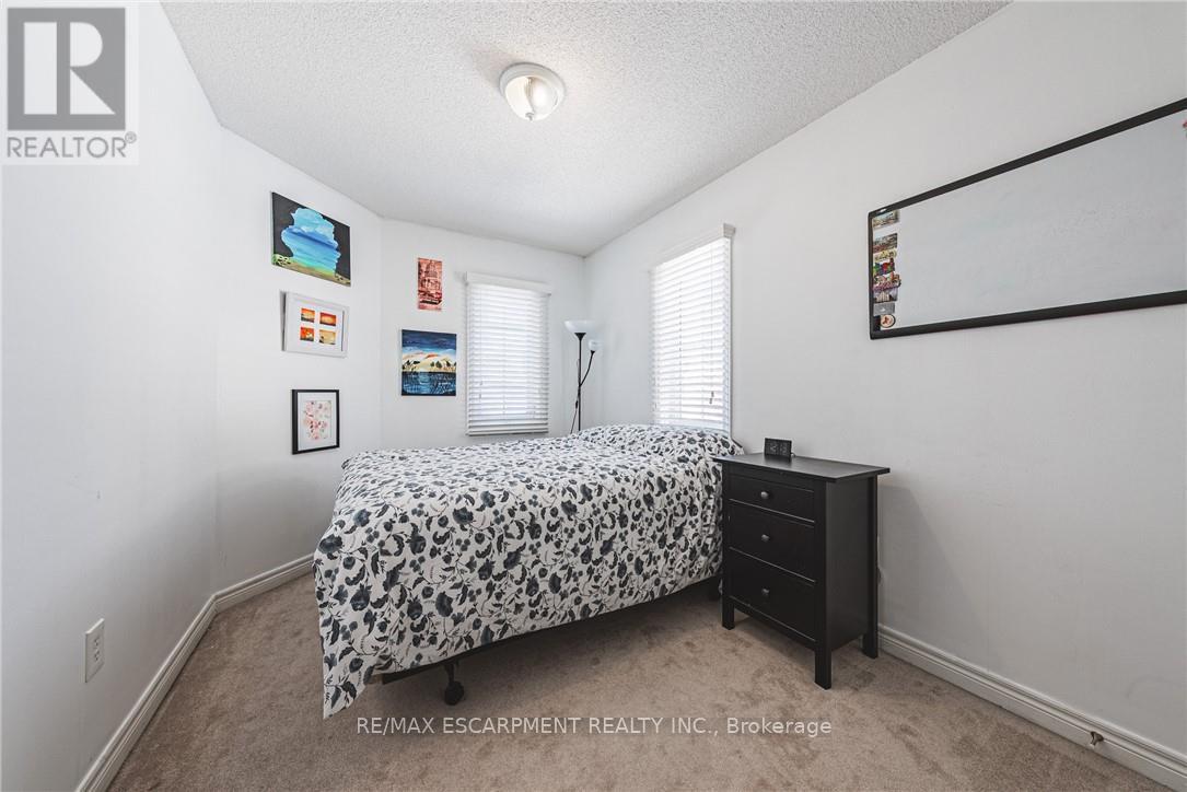 66 Deepcoral Court, Brampton, Ontario  L6V 4P7 - Photo 19 - W12749290