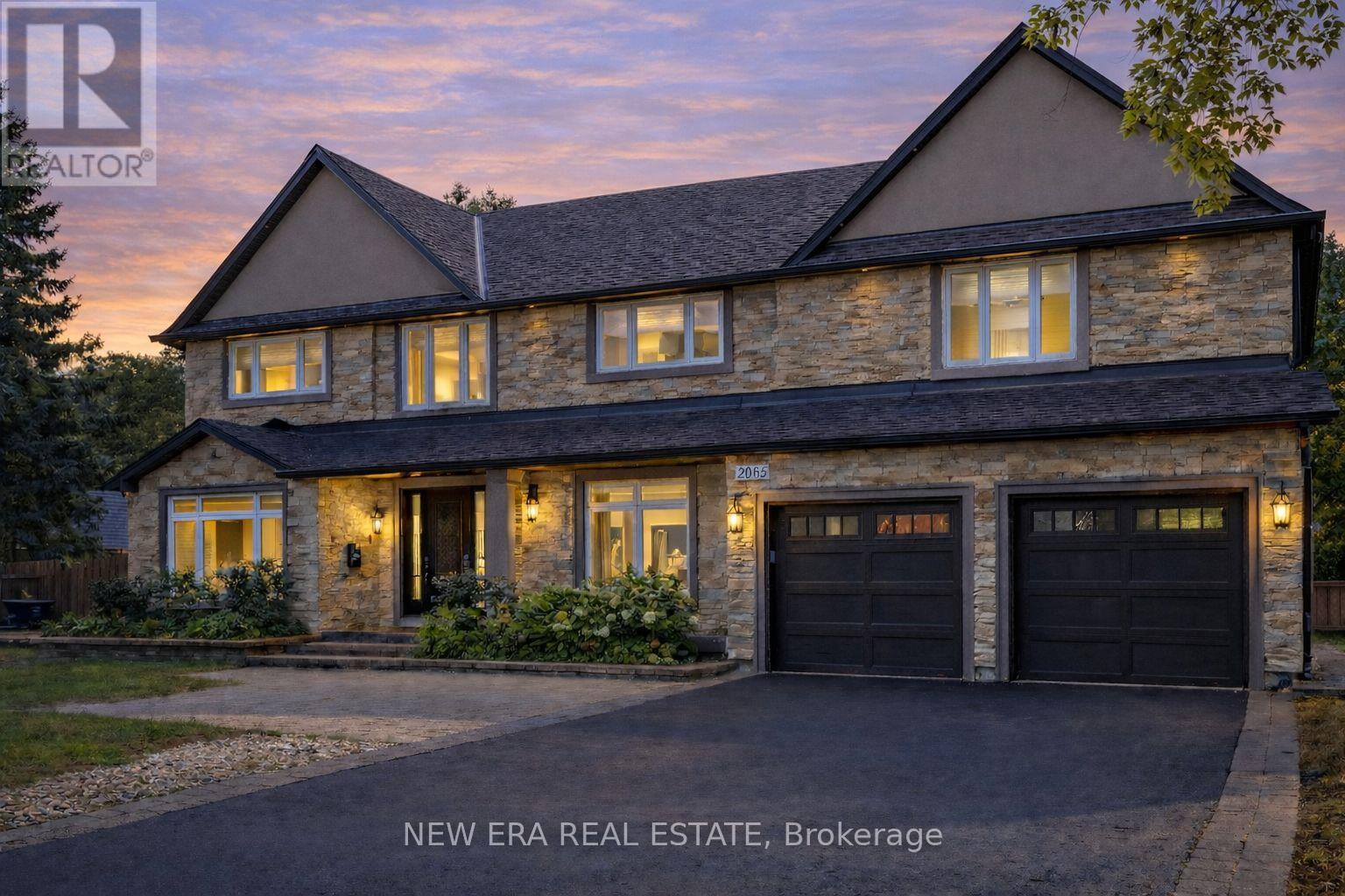 2068 Mississauga Road, Mississauga, Ontario  L5H 2K6 - Photo 2 - W12749336