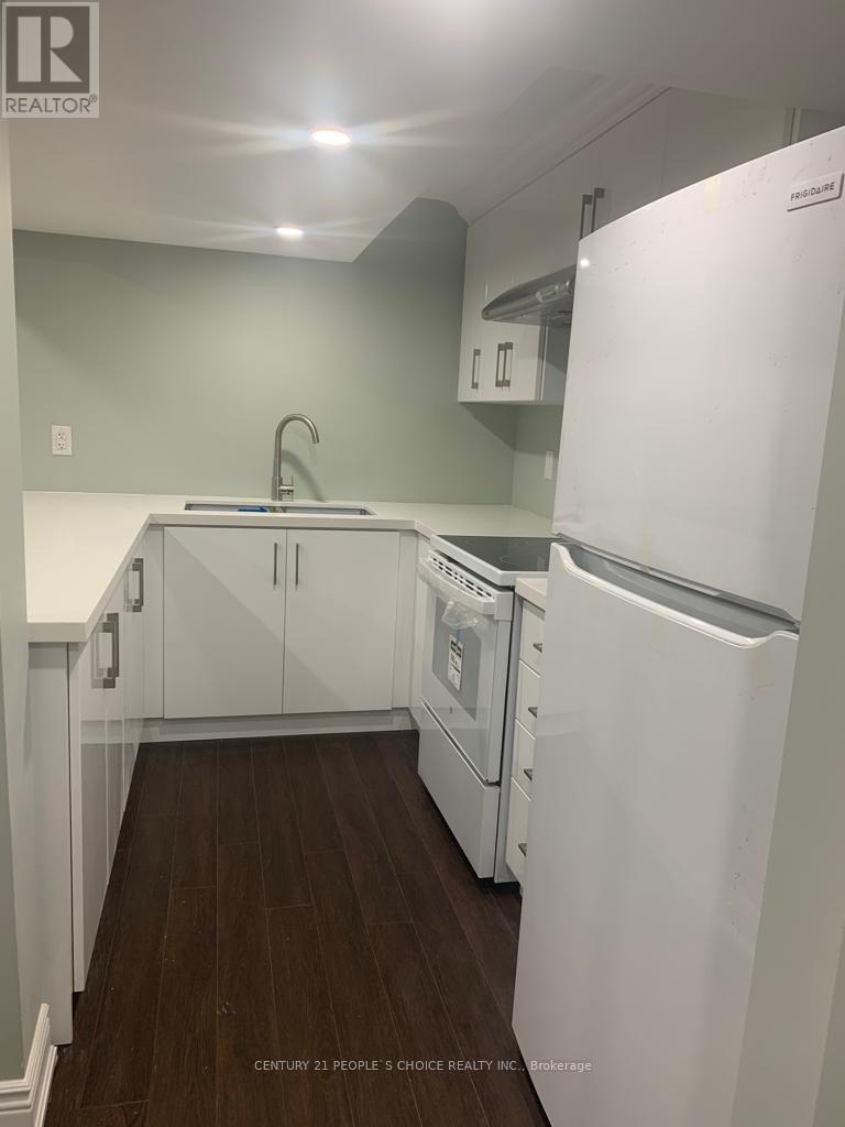 Bsmt - 5 Nomad Crescent, Brampton, Ontario  L6Y 5N4 - Photo 8 - W12749354