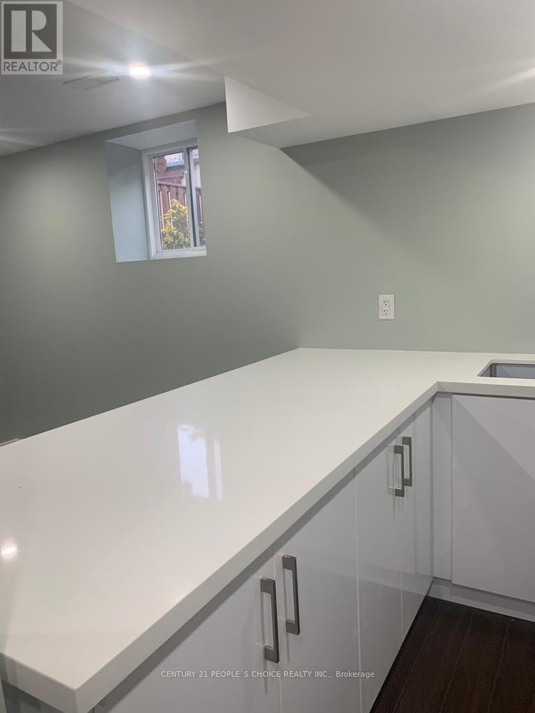 Bsmt - 5 Nomad Crescent, Brampton, Ontario  L6Y 5N4 - Photo 9 - W12749354