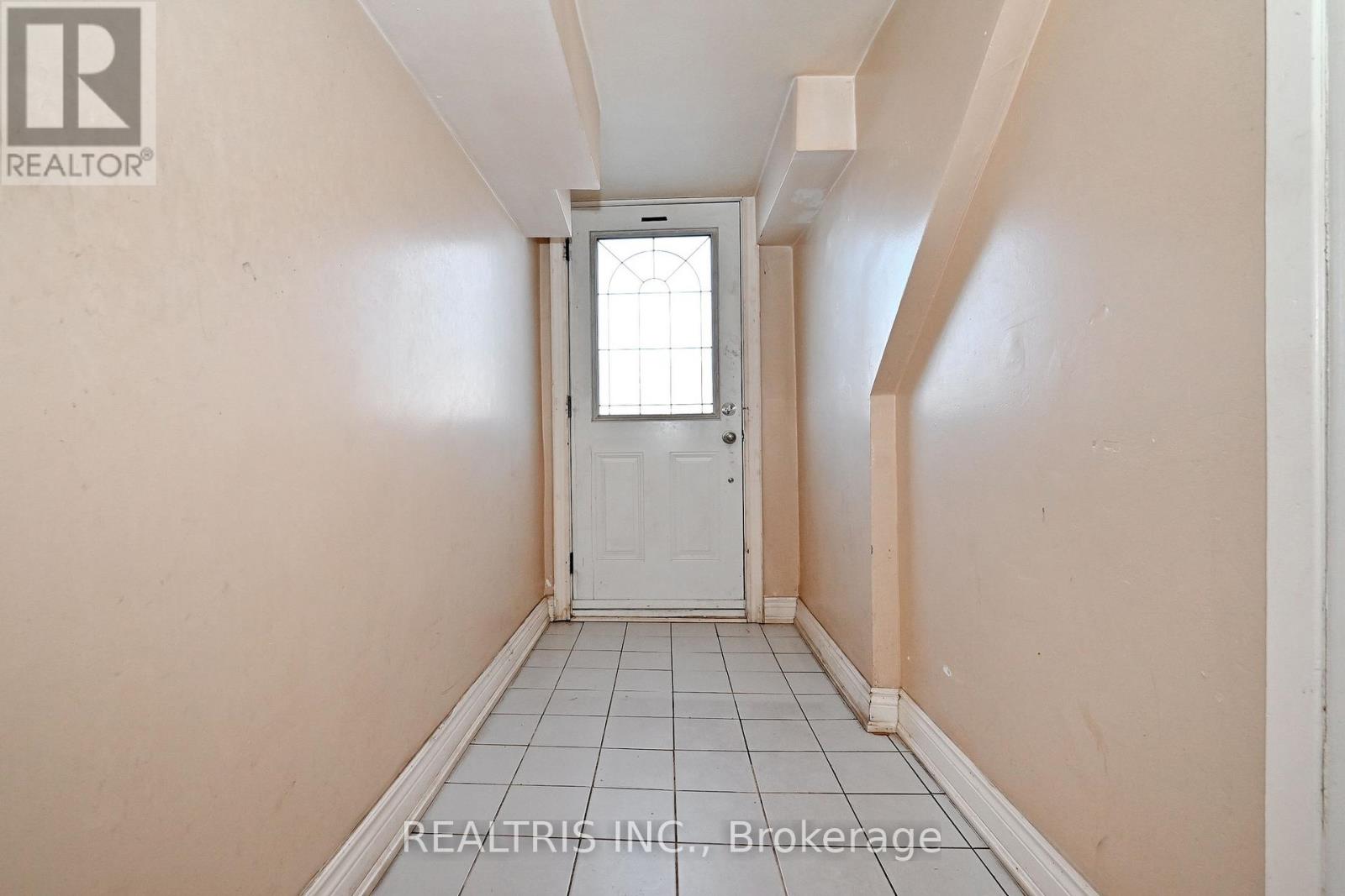 7308 Cambrett Drive, Mississauga, Ontario  L4T 2R5 - Photo 21 - W12749420