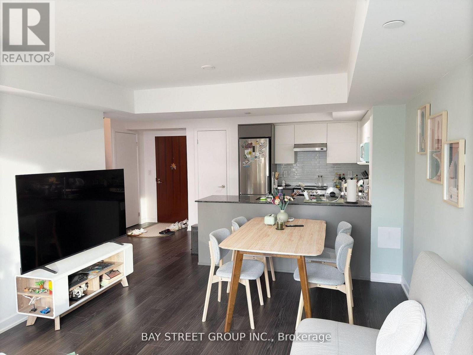 5 - 150 Flemington Road, Toronto, Ontario  M6A 0C5 - Photo 3 - W12749428