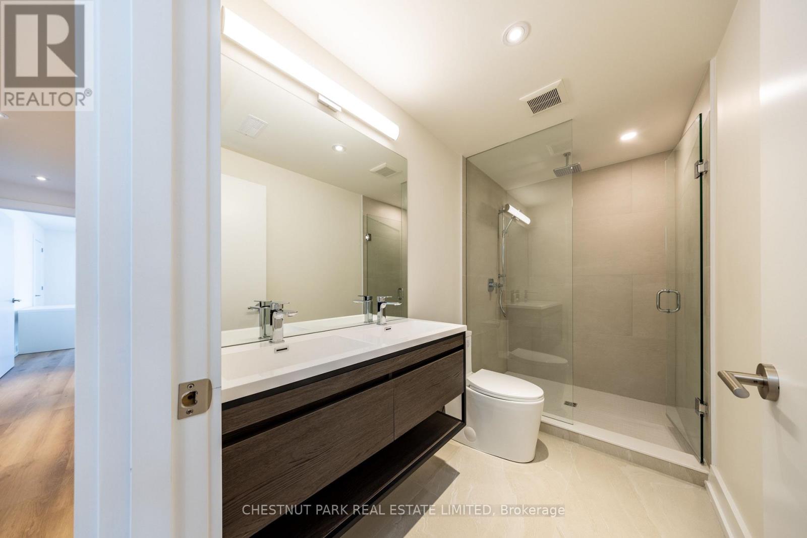 #c - 29 Hatherley Road, Toronto, Ontario  M6E 1V8 - Photo 13 - W12749430