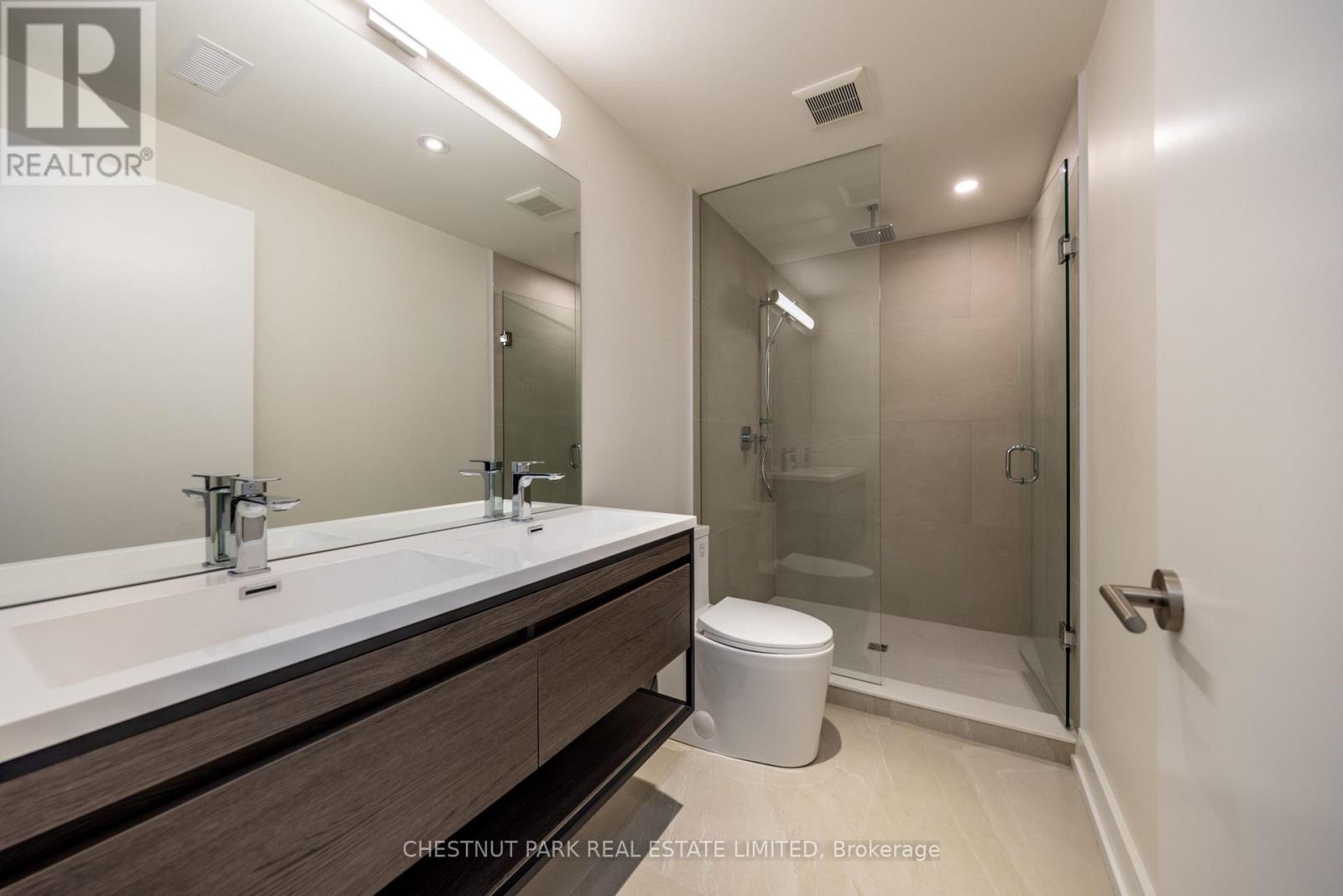 #c - 29 Hatherley Road, Toronto, Ontario  M6E 1V8 - Photo 14 - W12749430