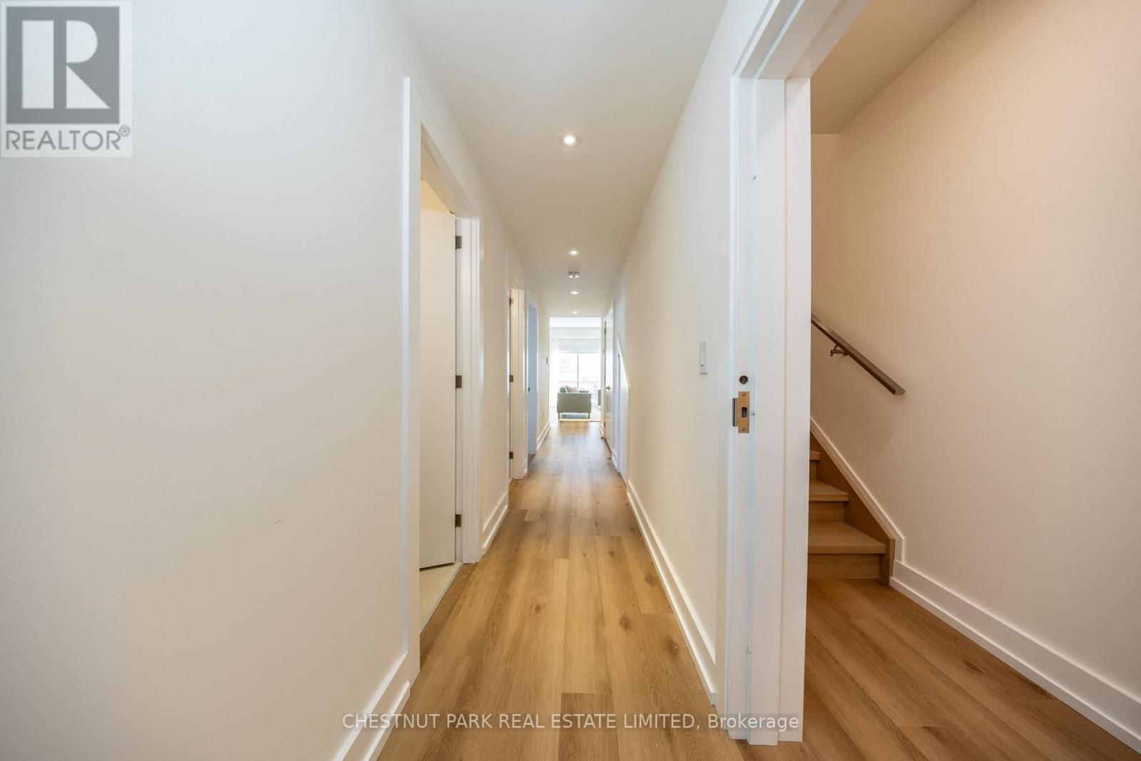 #c - 29 Hatherley Road, Toronto, Ontario  M6E 1V8 - Photo 2 - W12749430