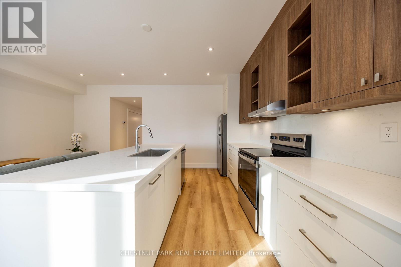 #c - 29 Hatherley Road, Toronto, Ontario  M6E 1V8 - Photo 23 - W12749430