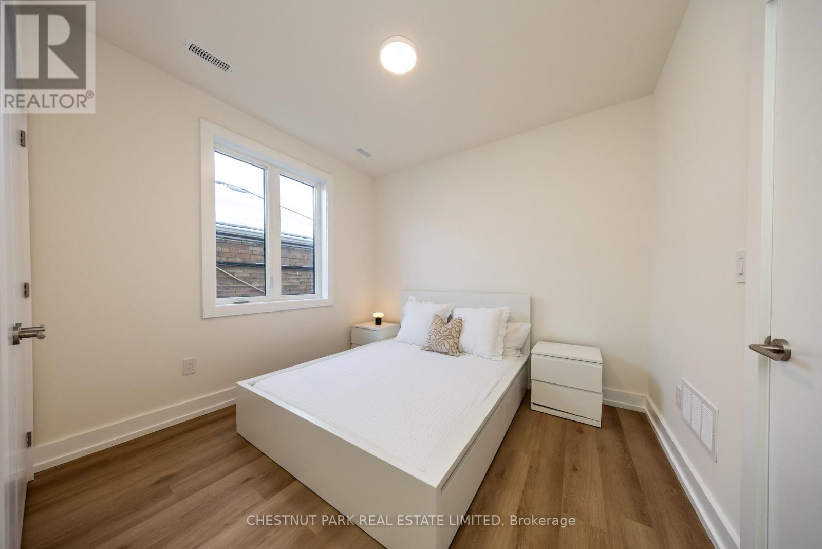 #c - 29 Hatherley Road, Toronto, Ontario  M6E 1V8 - Photo 6 - W12749430