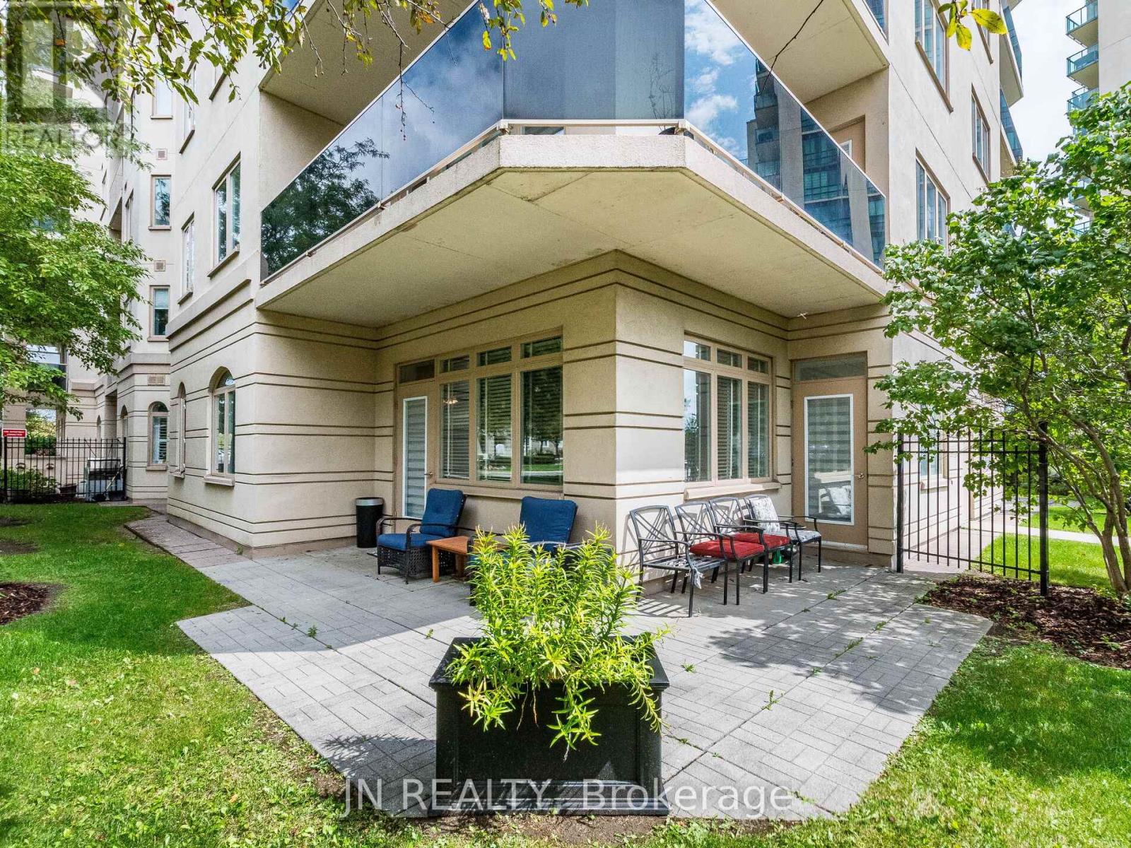 109 - 10 Dayspring Circle, Brampton, Ontario  L6P 1B9 - Photo 39 - W12749436