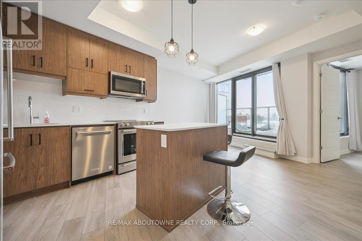 220 - 3006 William Cutmore Boulevard, Oakville, Ontario  L6H 8A4 - Photo 9 - W12749458