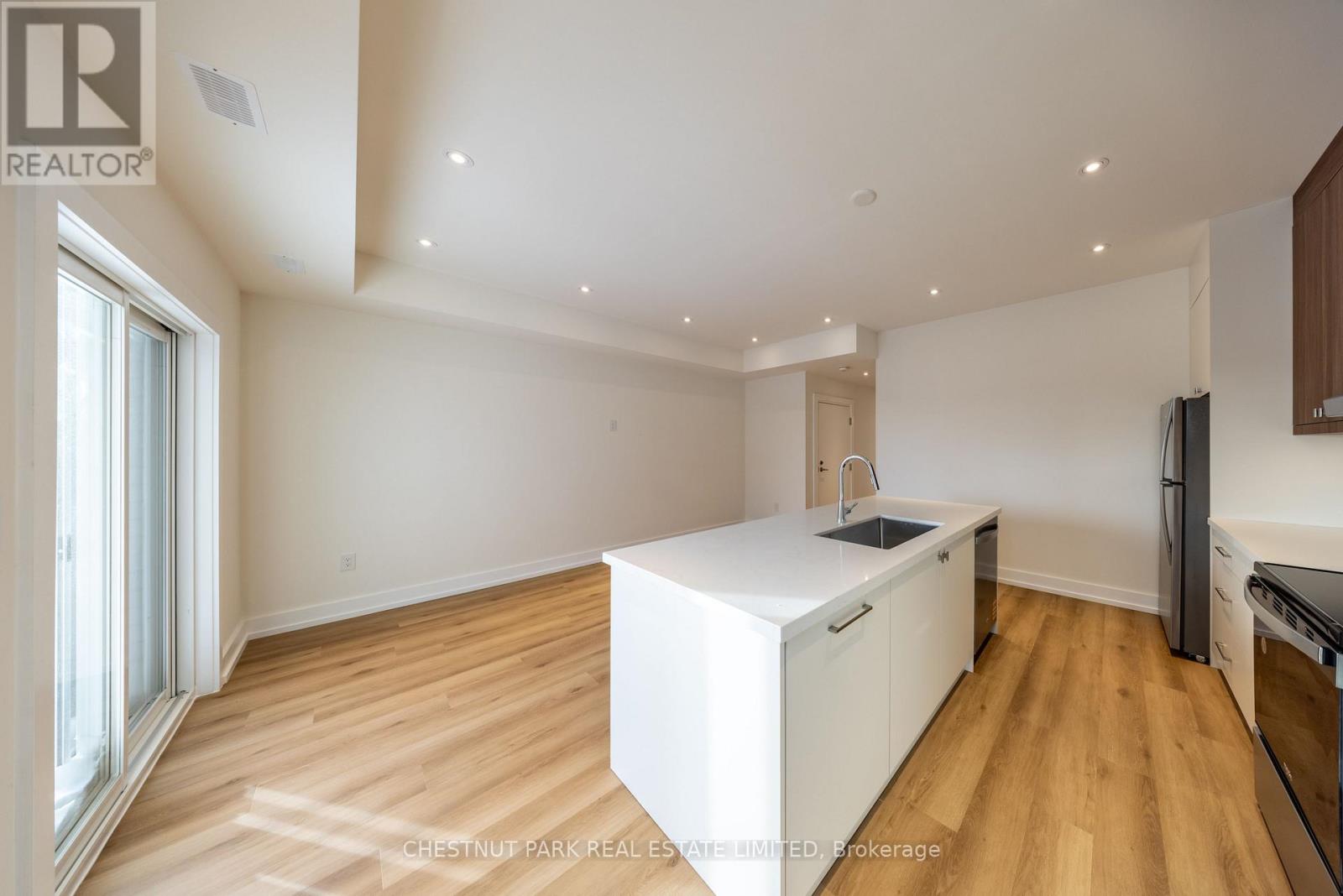 #d - 29 Hatherley Road, Toronto, Ontario  M6E 1V8 - Photo 13 - W12749472