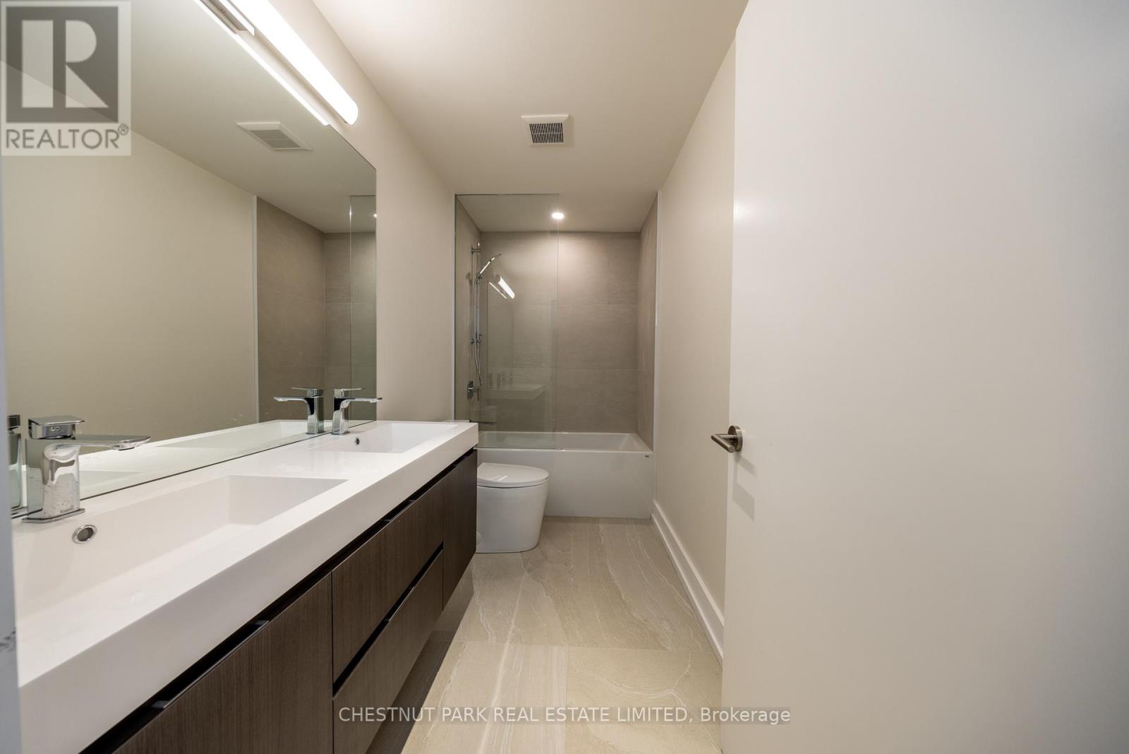 #d - 29 Hatherley Road, Toronto, Ontario  M6E 1V8 - Photo 37 - W12749472