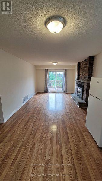 44 Rotherglen Court, Brampton, Ontario  L6X 2S1 - Photo 2 - W12749508