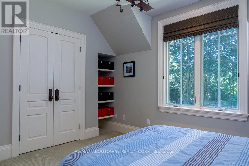 282 Dalewood Drive, Oakville, Ontario  L6J 4P3 - Photo 24 - W12749512