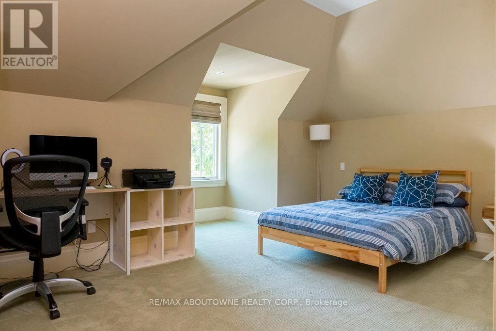 282 Dalewood Drive, Oakville, Ontario  L6J 4P3 - Photo 31 - W12749512