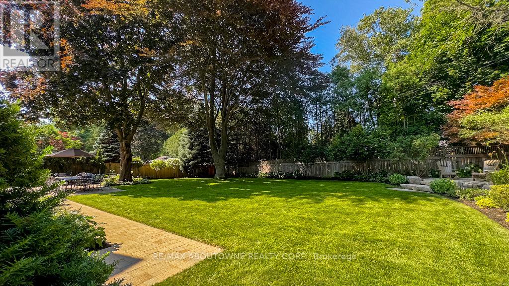 282 Dalewood Drive, Oakville, Ontario  L6J 4P3 - Photo 44 - W12749512