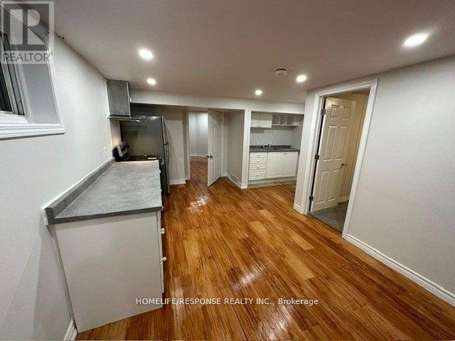 Bsmt - 7 Belleau Street, Hamilton, Ontario  L8J 1N1 - Photo 11 - X12749372