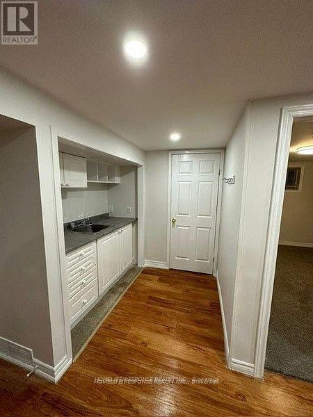 Bsmt - 7 Belleau Street, Hamilton, Ontario  L8J 1N1 - Photo 6 - X12749372