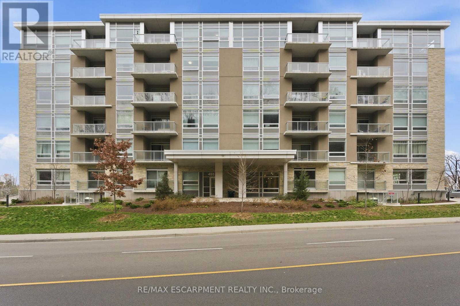 308 - 455 CHARLTON AVENUE, Hamilton, Ontario