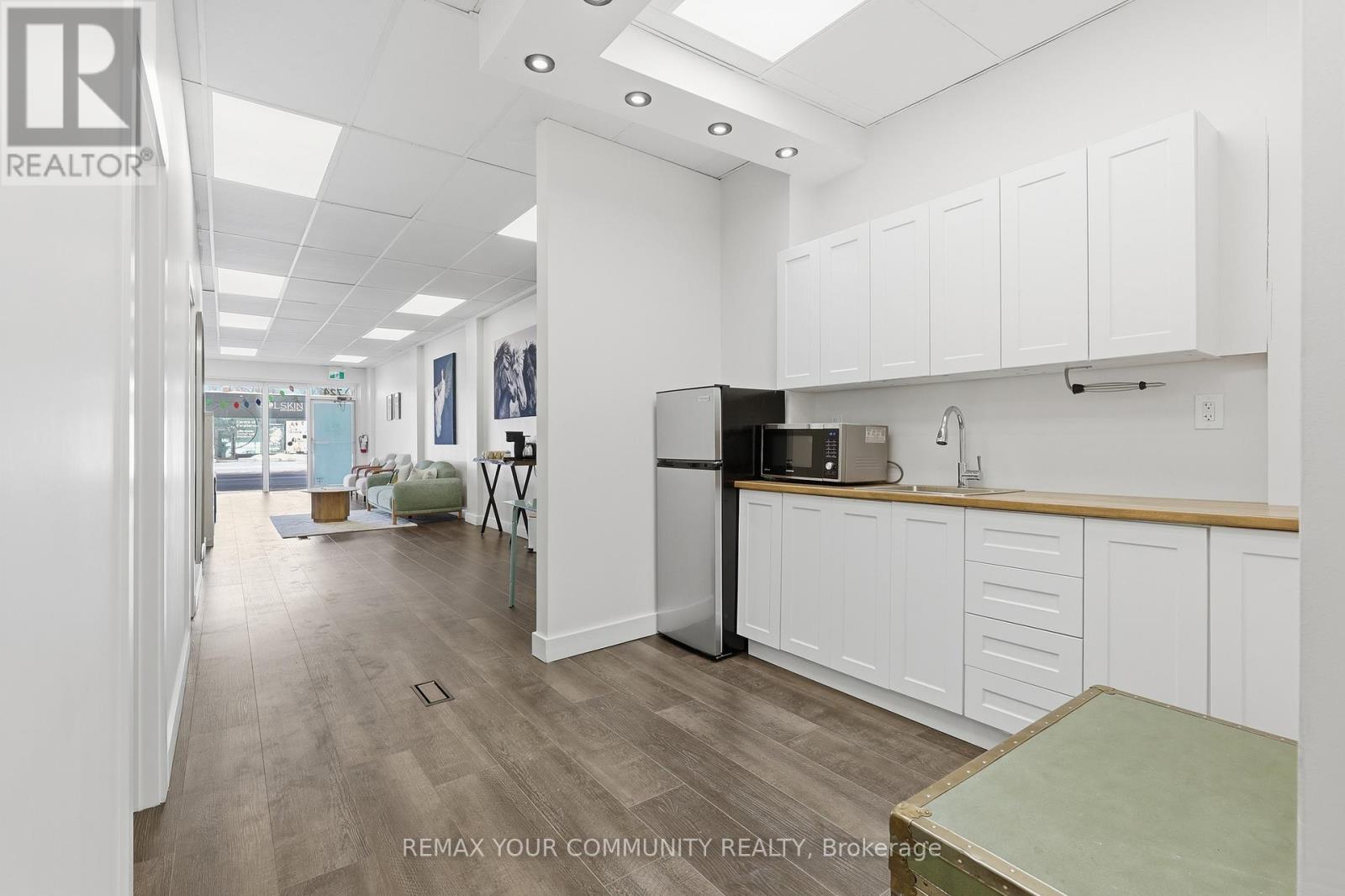 724 Lakeshore Road E, Mississauga, Ontario  L5G 1J6 - Photo 17 - W12687674