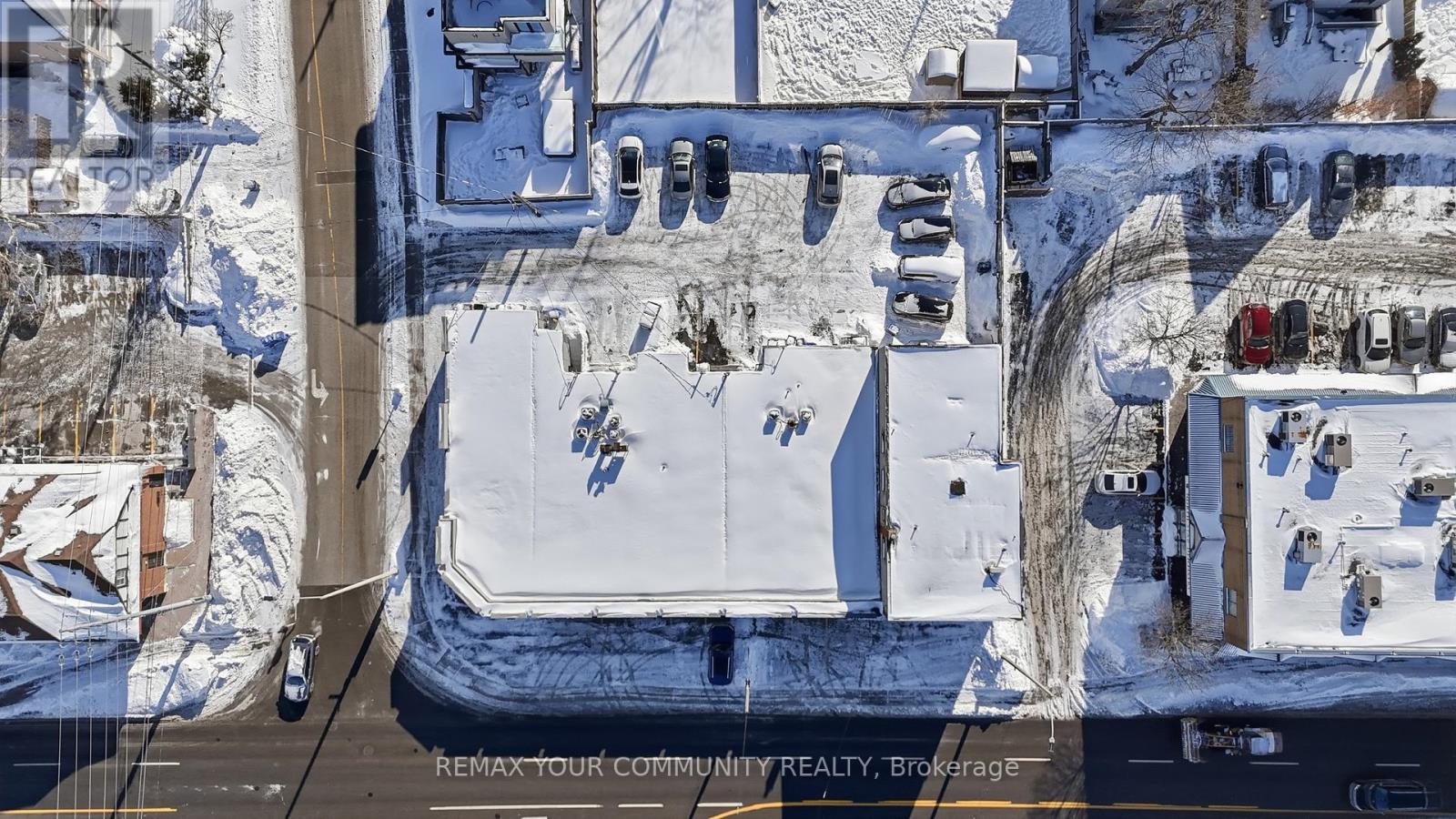 724 Lakeshore Road E, Mississauga, Ontario  L5G 1J6 - Photo 5 - W12687674