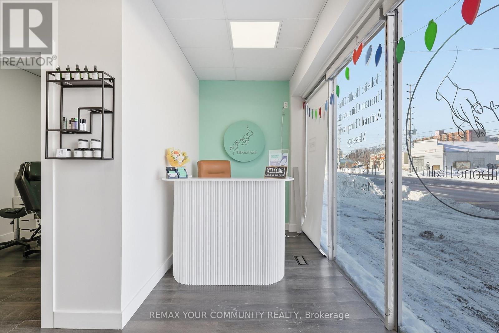 724 Lakeshore Road E, Mississauga, Ontario  L5G 1J6 - Photo 7 - W12687674