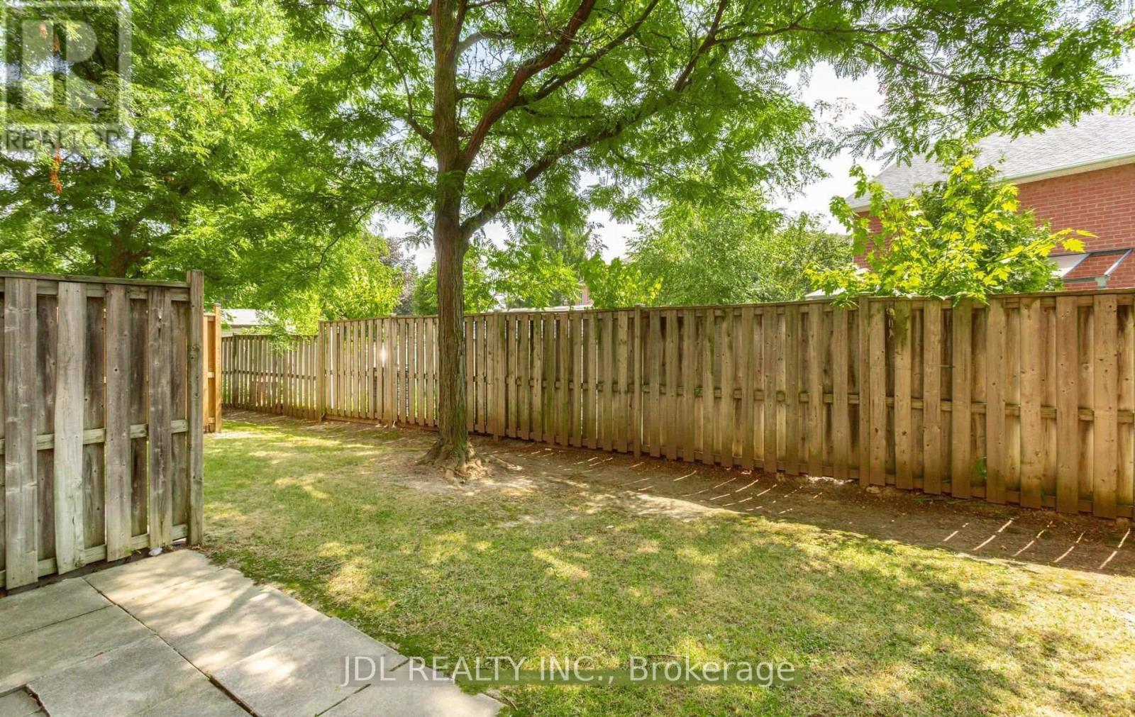 39 - 2 Clay Brick Court, Brampton, Ontario  L6V 4M7 - Photo 30 - W12744482