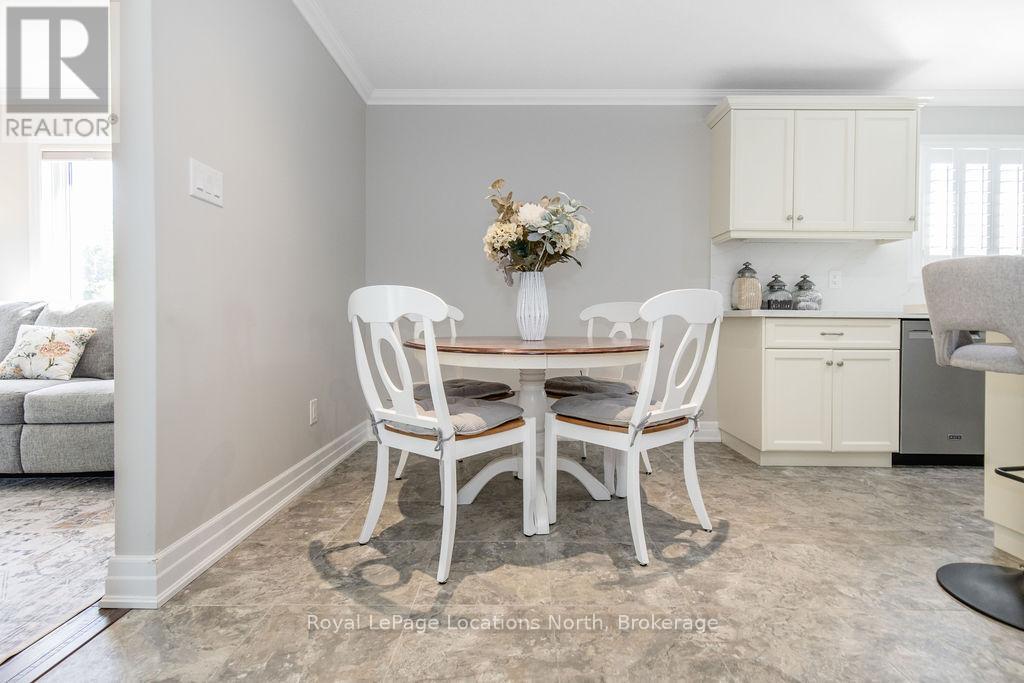 124 New York Avenue, Wasaga Beach, Ontario  L9Z 3A8 - Photo 14 - S12749656