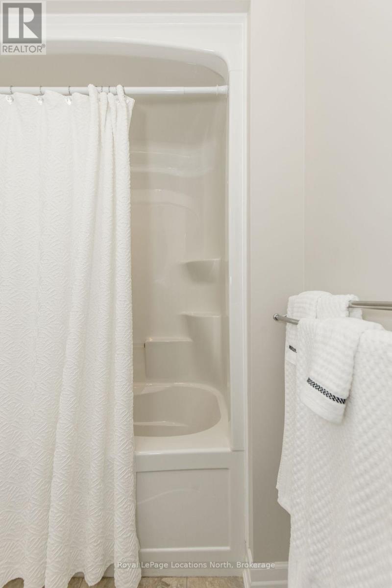 124 New York Avenue, Wasaga Beach, Ontario  L9Z 3A8 - Photo 21 - S12749656