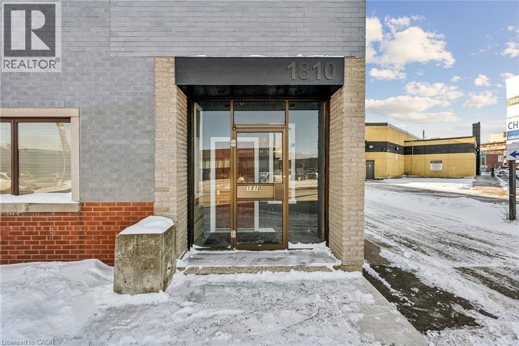 1810 E Barton Street E, Hamilton, Ontario  L8H 2Y6 - Photo 4 - 40801478